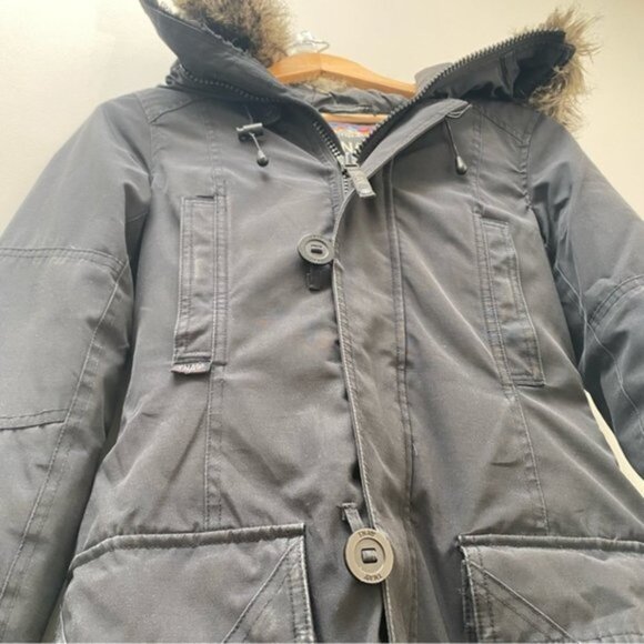 Aritzia TNA The Bancroft Black Down Filled‎ Slim Fit Parka Women's Size XS - Picture 4 of 16
